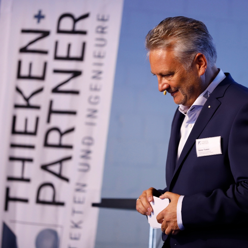 Thieken - 25 Jahre Bauen aus Leidenschaft Thieken - 25 Jahre Bauen aus Leidenschaft